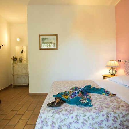 Le Raganelle Hotel Oneglia Eksteriør billede
