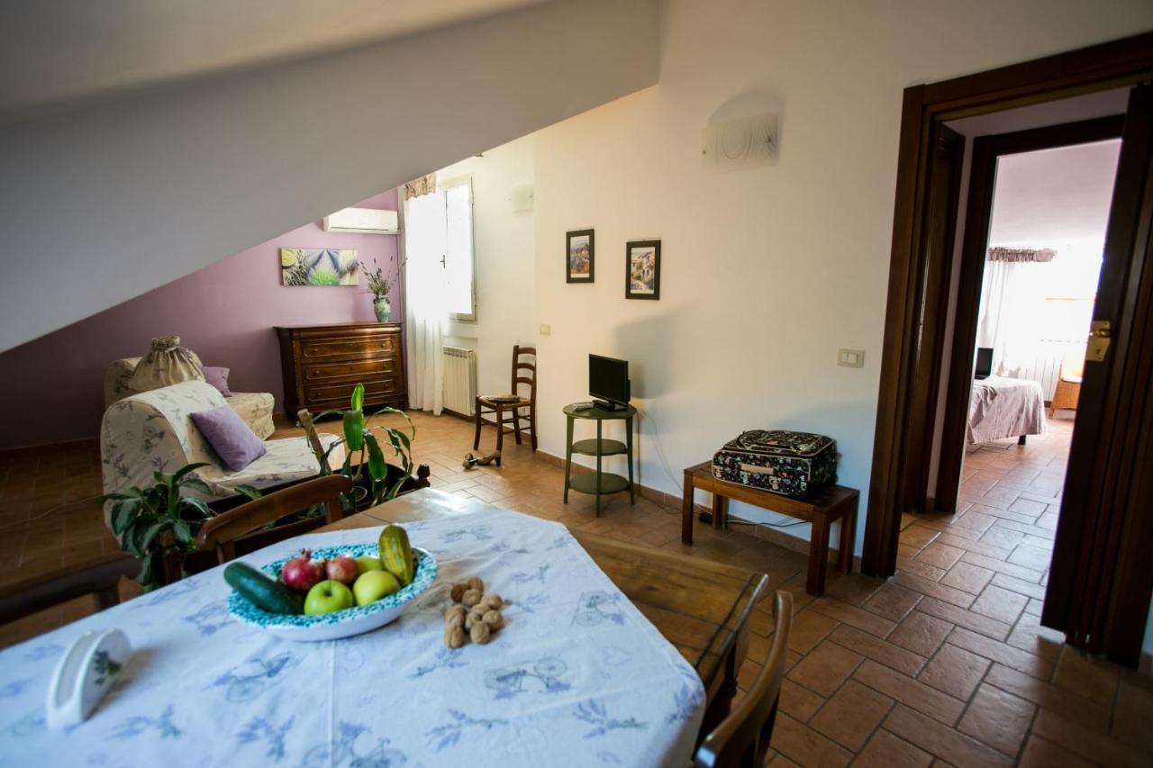Le Raganelle Hotel Oneglia Eksteriør billede
