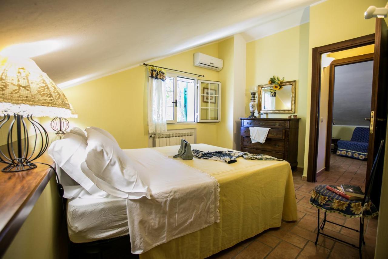 Le Raganelle Hotel Oneglia Eksteriør billede