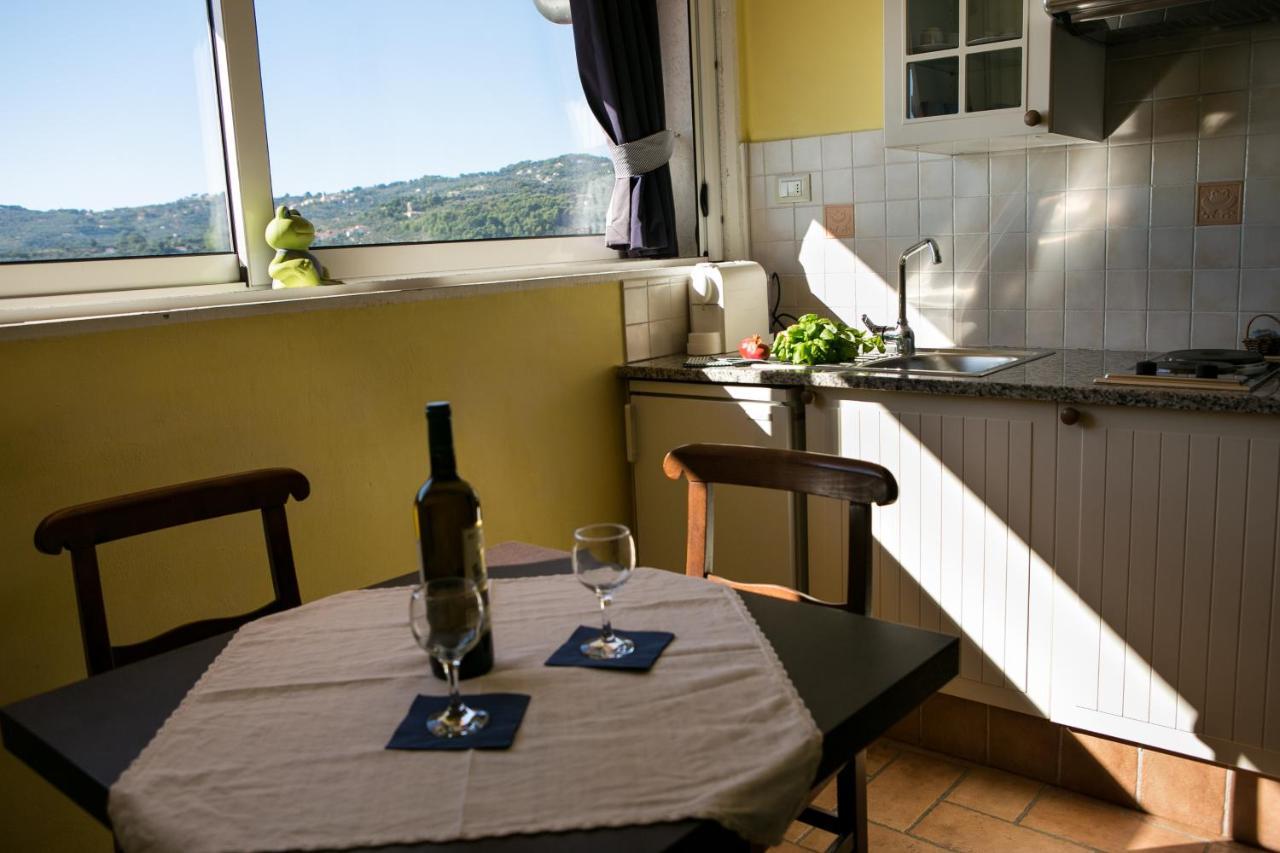 Le Raganelle Hotel Oneglia Eksteriør billede