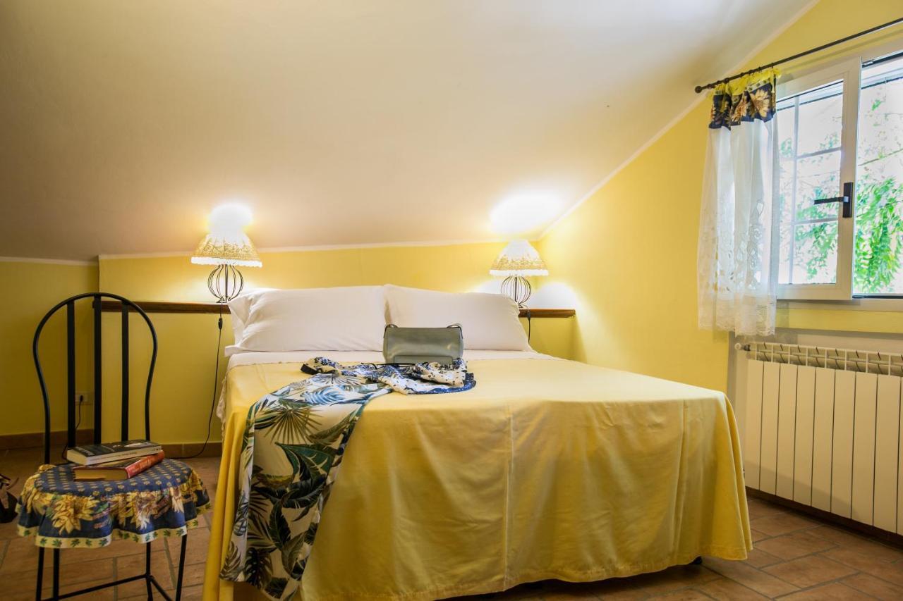 Le Raganelle Hotel Oneglia Eksteriør billede