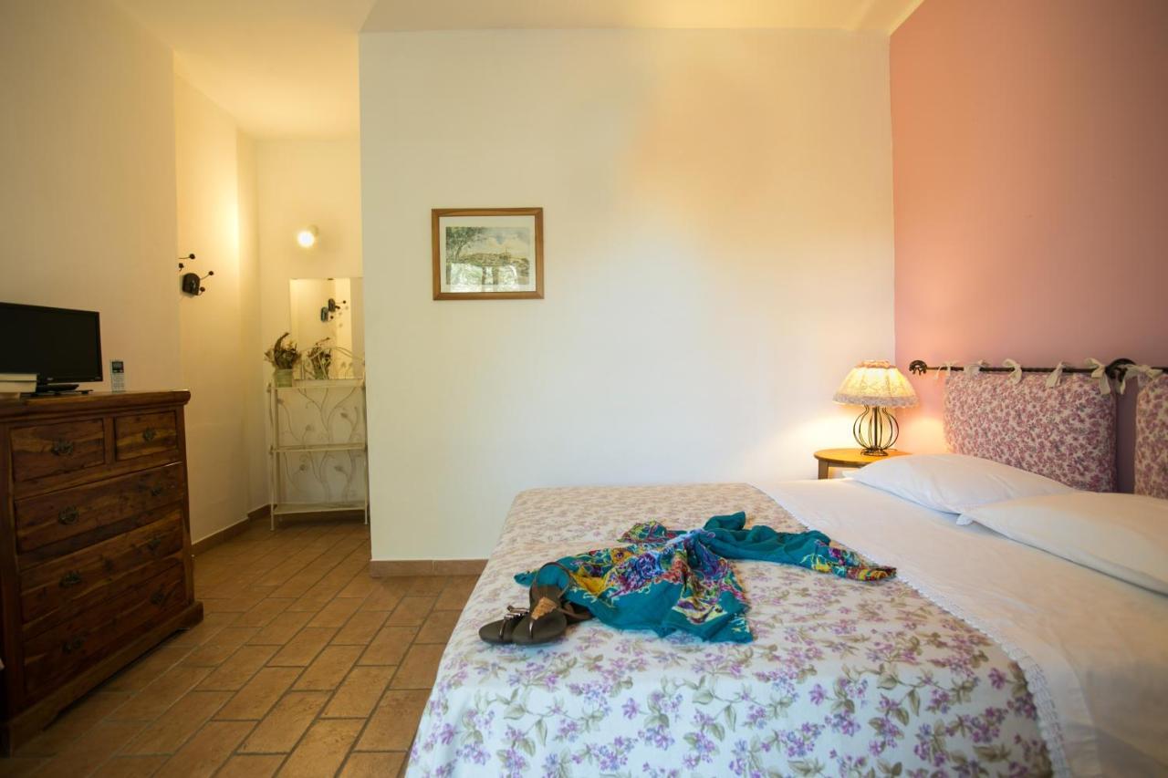Le Raganelle Hotel Oneglia Eksteriør billede