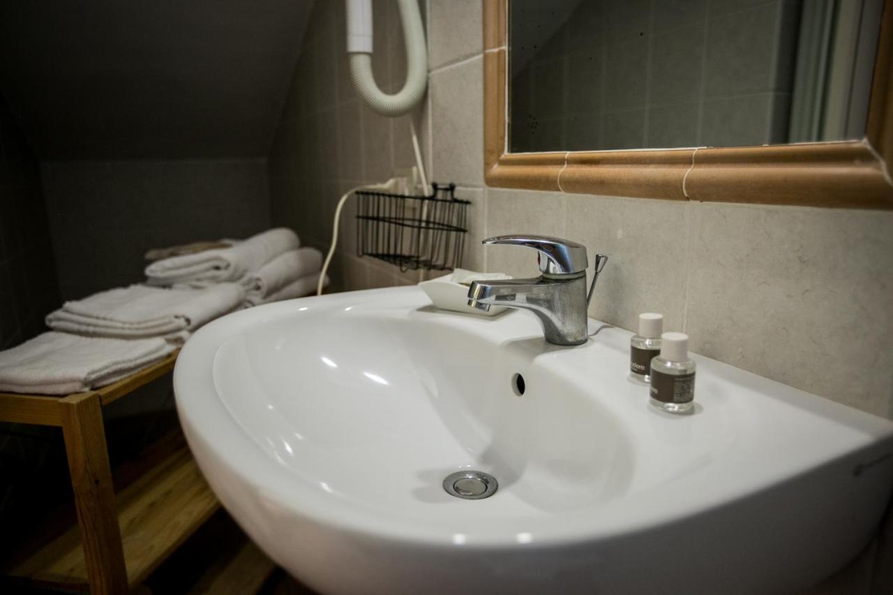 Le Raganelle Hotel Oneglia Eksteriør billede